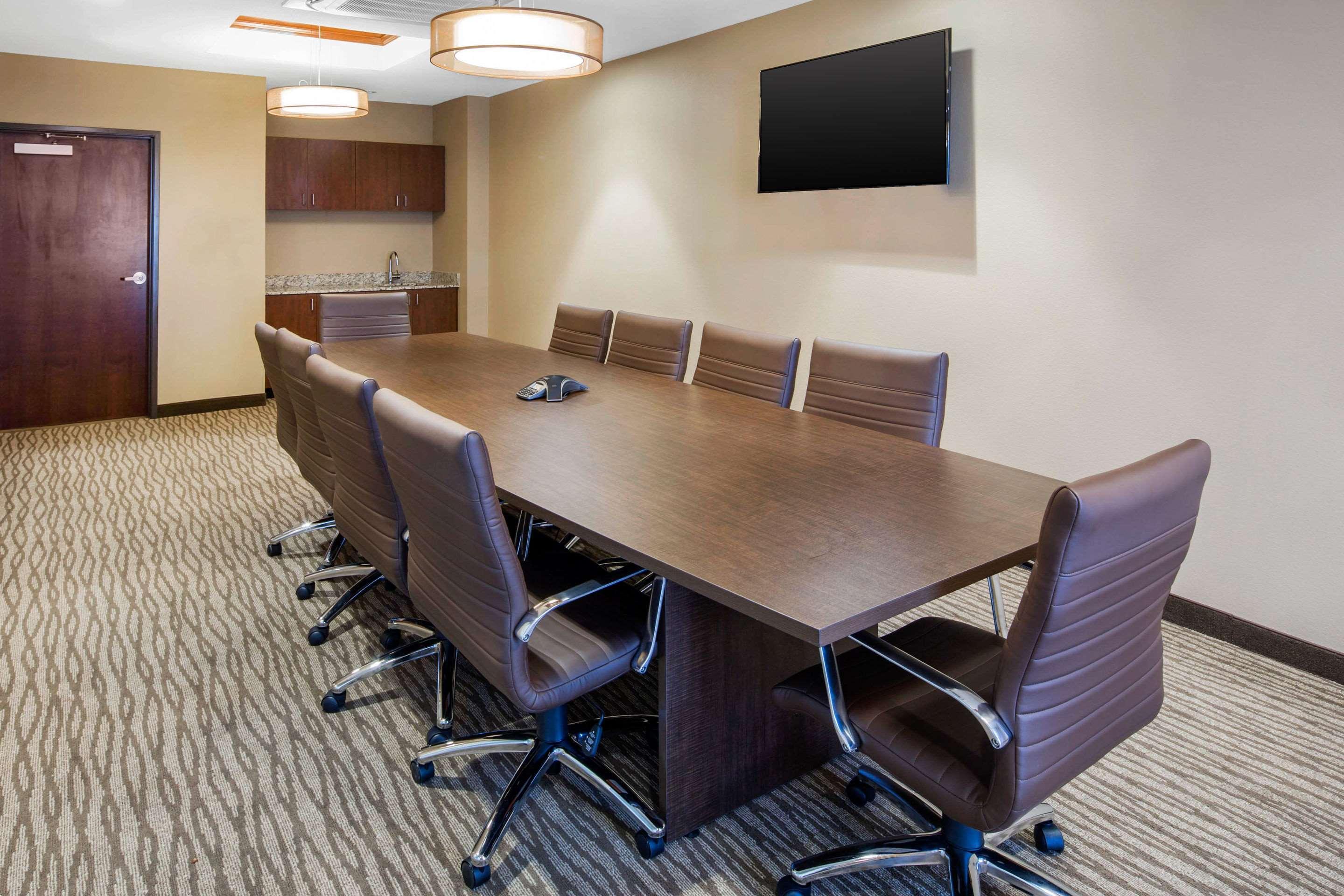 Comfort Inn & Suites Edgewood Экстерьер фото