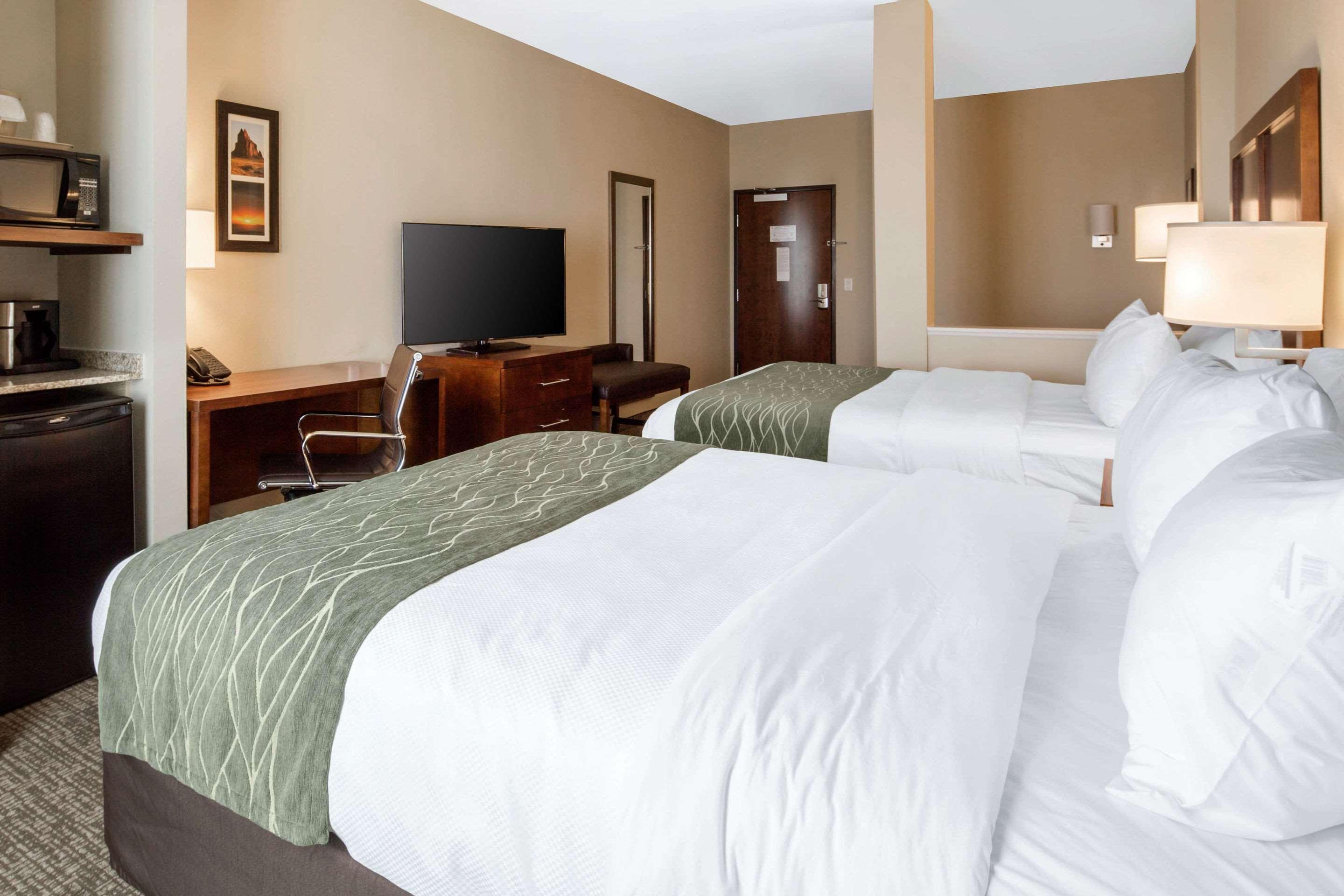 Comfort Inn & Suites Edgewood Экстерьер фото