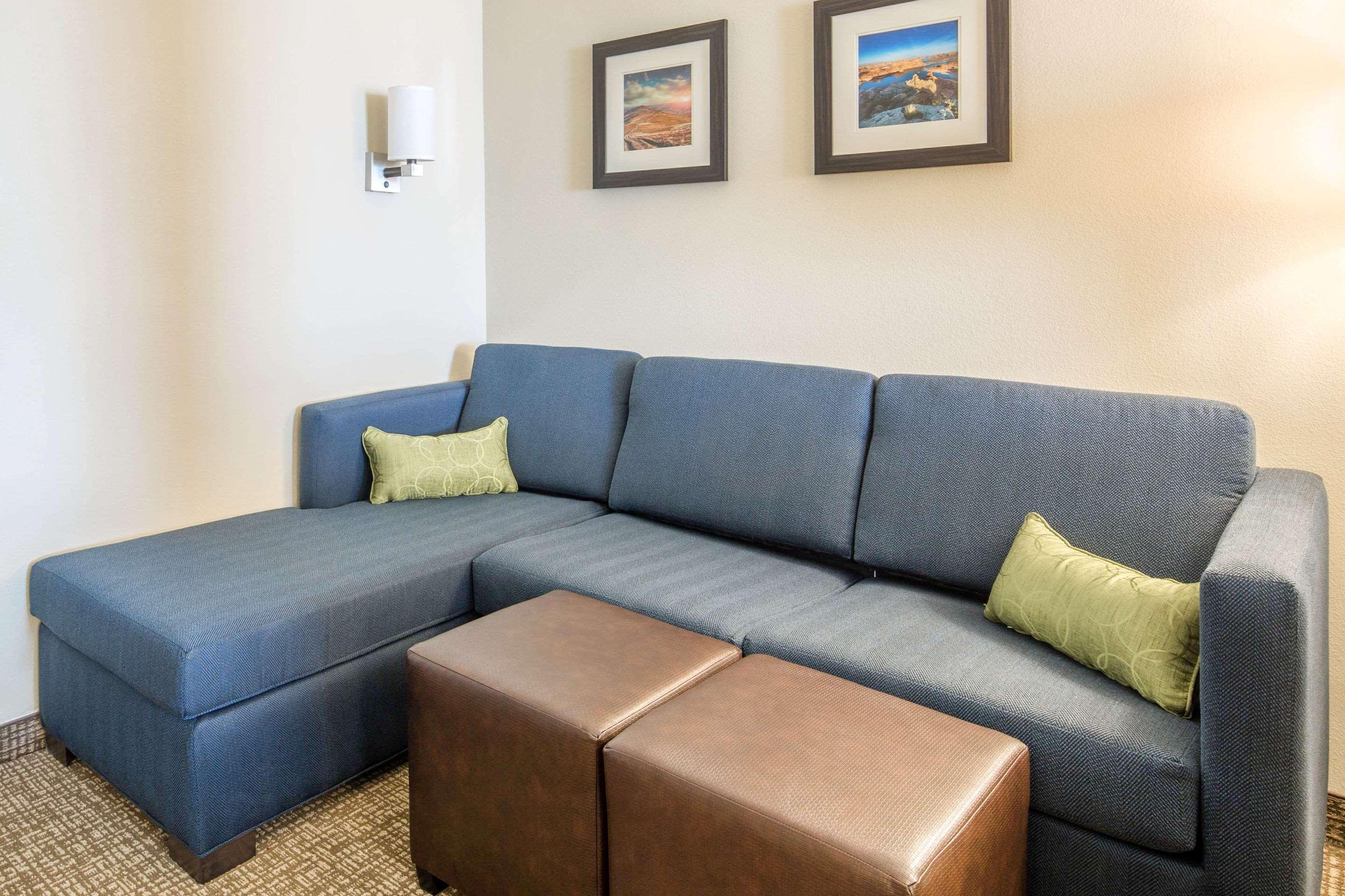 Comfort Inn & Suites Edgewood Экстерьер фото