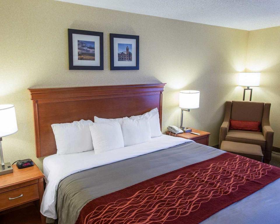 Comfort Inn & Suites Edgewood Экстерьер фото